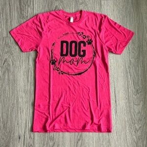 Dog Mom Hot Pink Graphic Tee